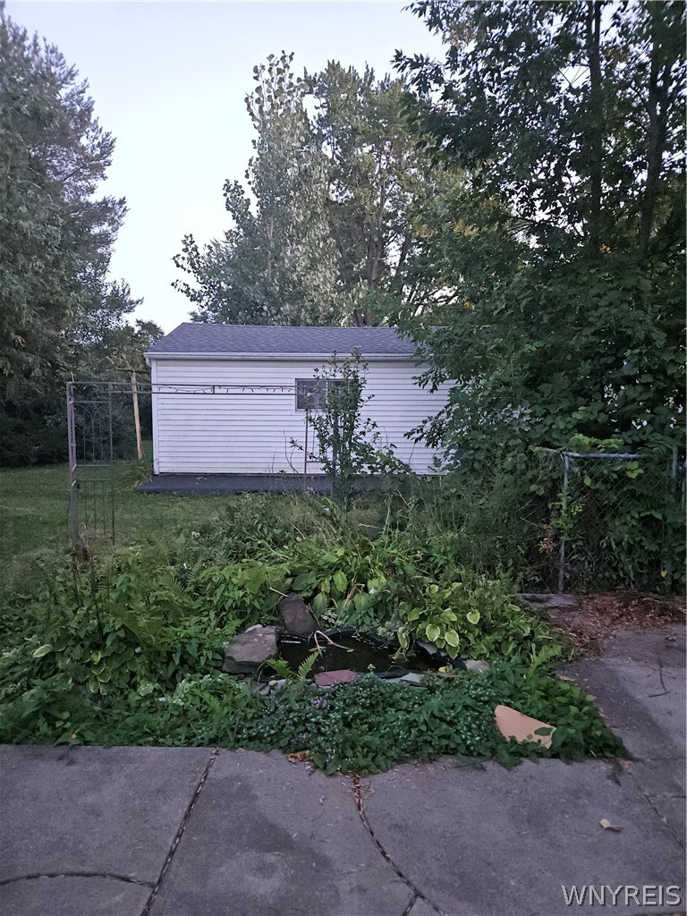 667 Nash Road North Tonawanda, NY 14120 - Photo 4 of 24