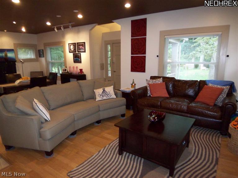 1505 Crest Road Cleveland Heights, OH 44121 - Photo 5 of 23