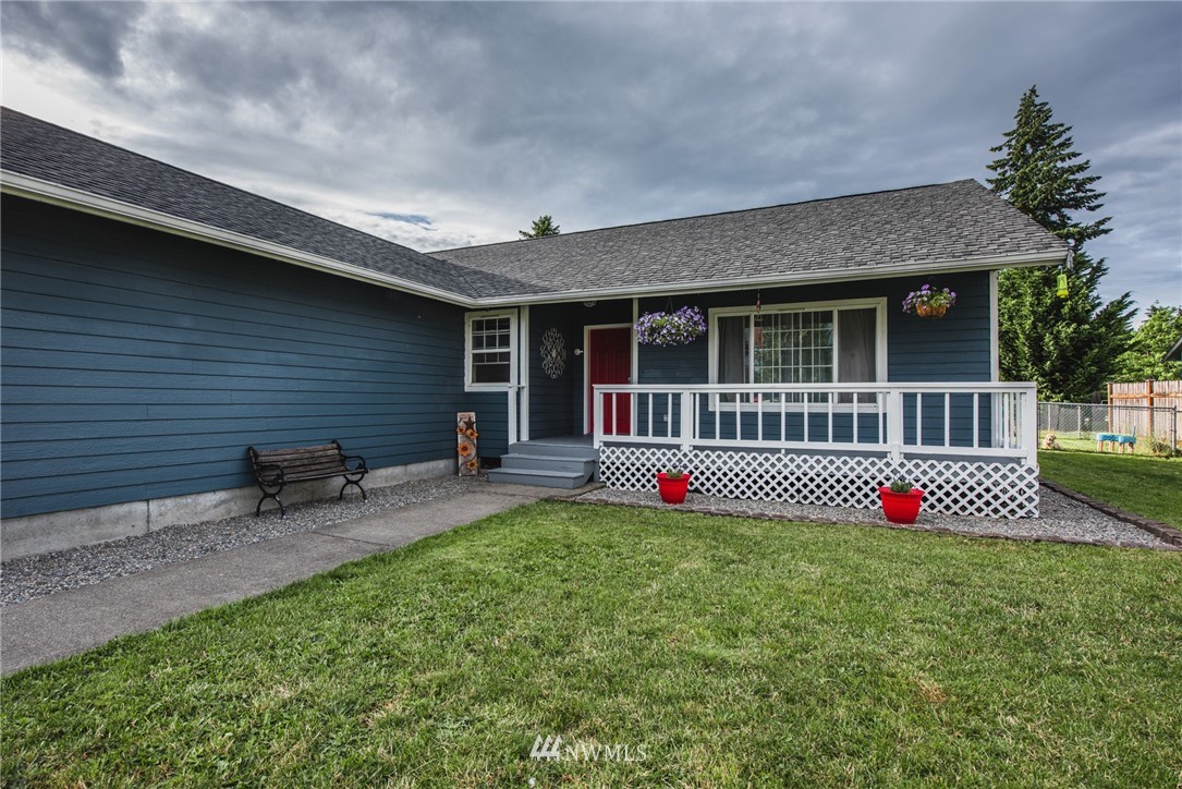 9540 178th Avenue Southwest Rochester, WA 98579 - Photo 2 of 20