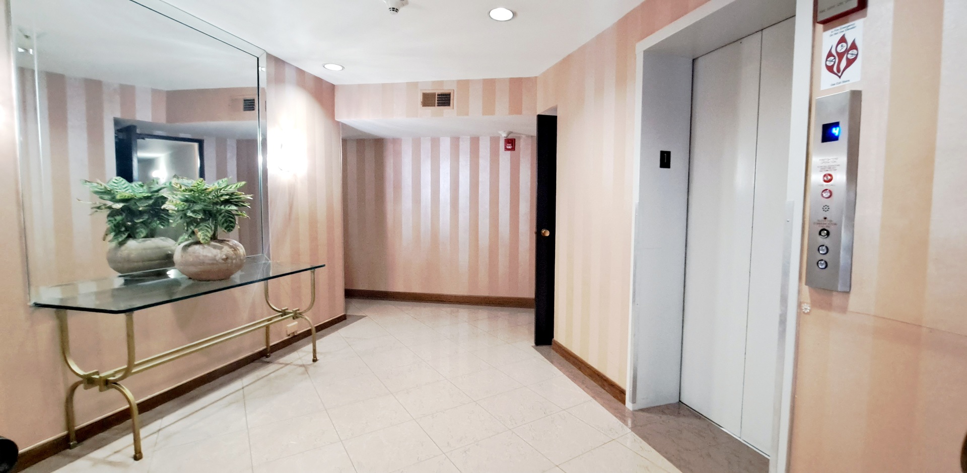 4949 Golf Road, Unit 406 Skokie, IL 60077 - Photo 4 of 17 Gallery Image 4