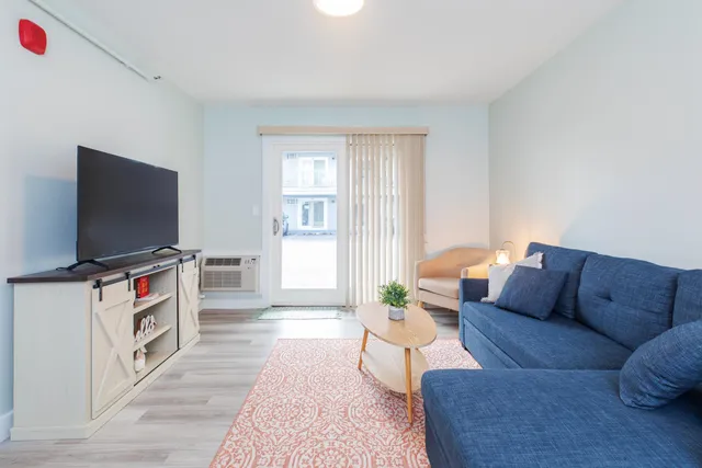 $309,900 | 449 Ocean Boulevard, Unit 212, Hampton, NH 03842