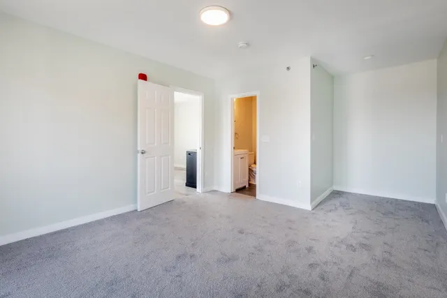 $309,900 | 449 Ocean Boulevard, Unit 212, Hampton, NH 03842