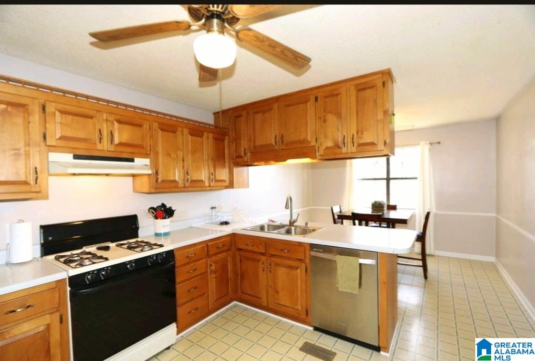 216 Alexander Street Talladega, AL 35160 - Photo 7 of 33