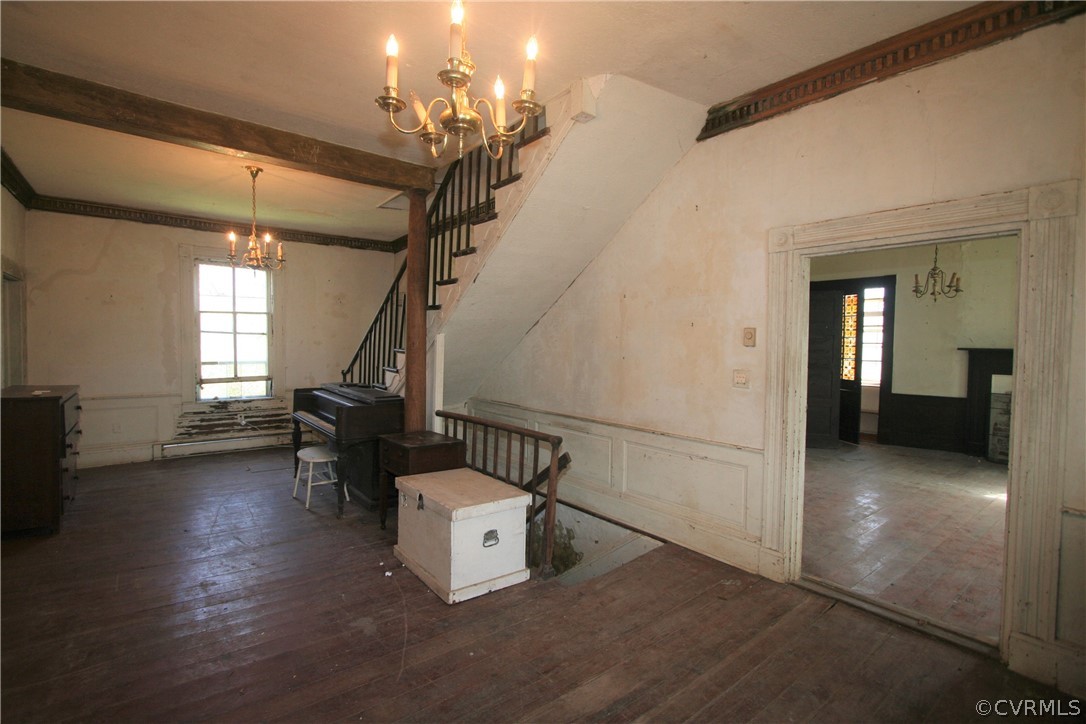 643 Gloucester Road Saluda, VA 23149 - Photo 11 of 48