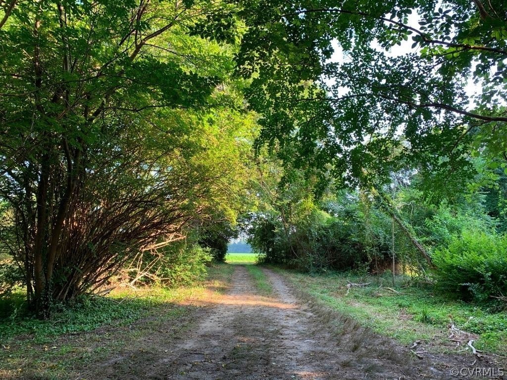 643 Gloucester Road Saluda, VA 23149 - Photo 40 of 48