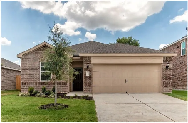 $1,695 | 1901 Hot Springs Way, Princeton, TX 75407