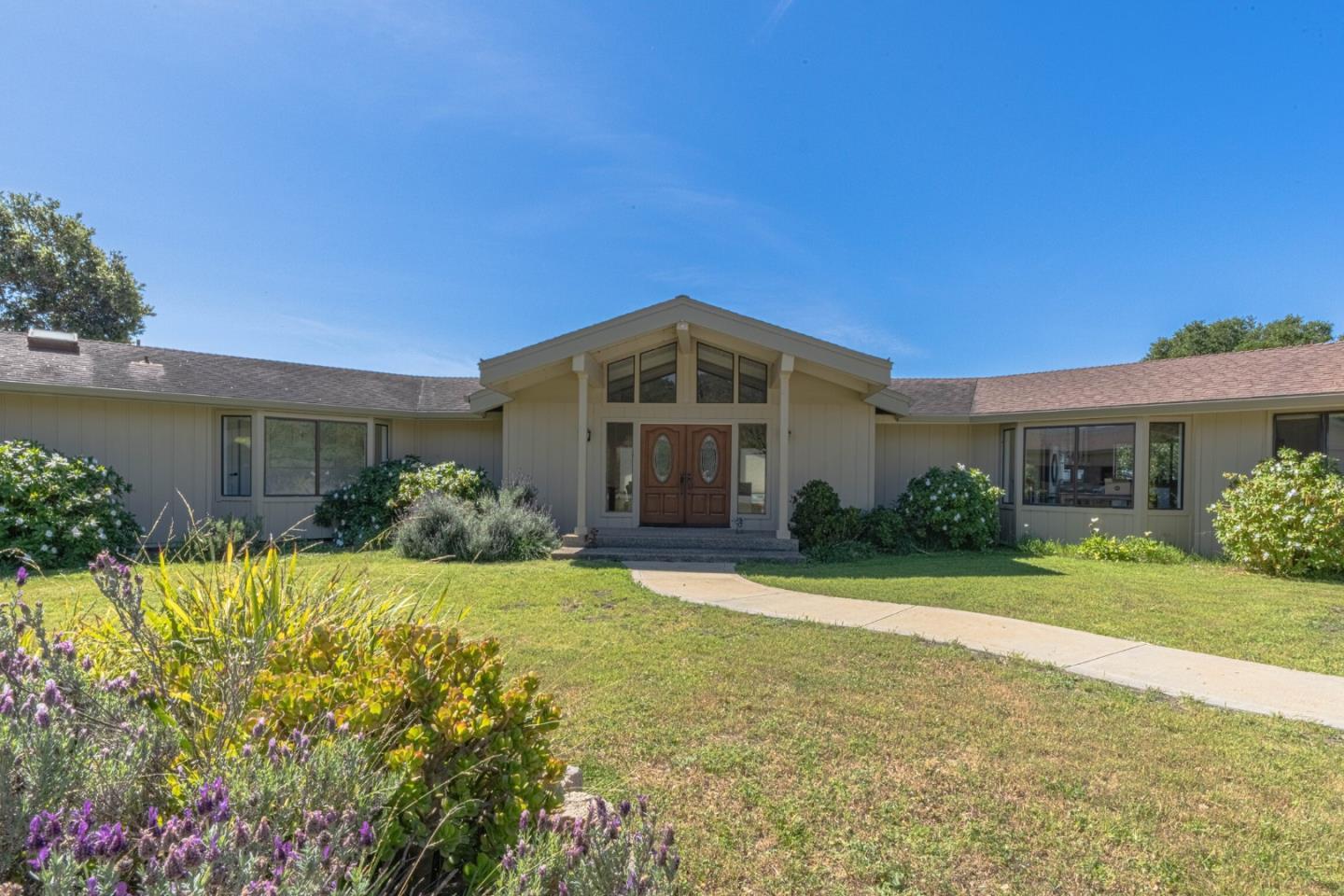 169 Old Stage Road Salinas, CA 93908 - Photo 2 of 47 Gallery Image 2