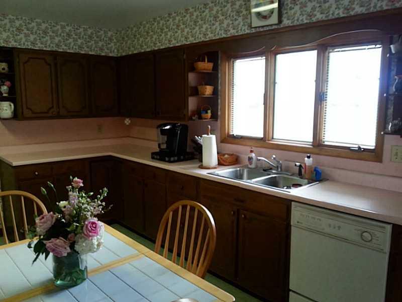 1107 Chestnut Street Indiana, PA 15701 - Photo 3 of 9 Kitchen.