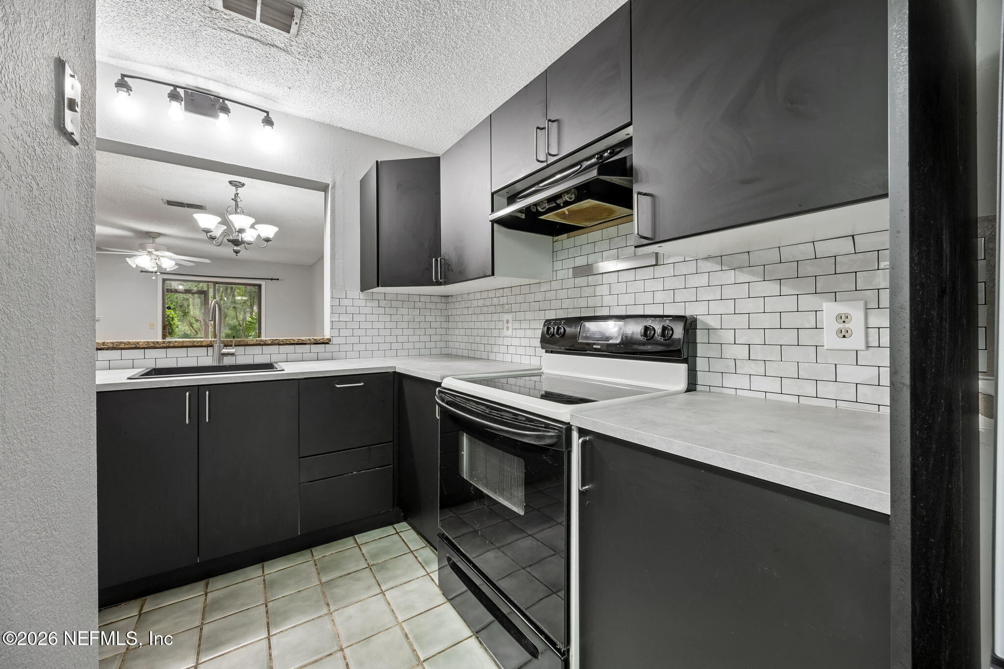 3801 Crown Point Road, Unit 1183 Jacksonville, FL 32257 - Photo 7 of 31 kitchen