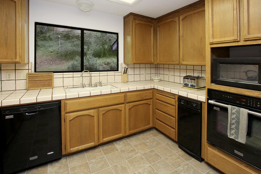 604 Maher Road Watsonville, CA 95076 - Photo 5 of 24 Gallery Image 5