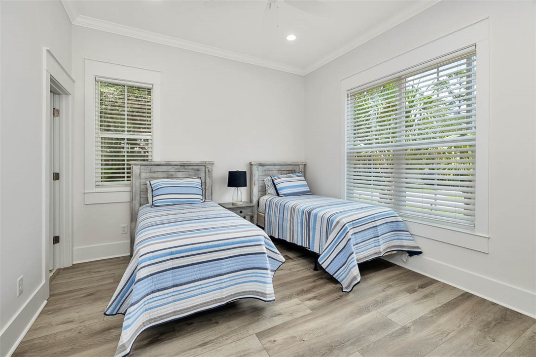 311 Peachtree Street St. Simons Island, GA 31522 - Photo 4 of 37