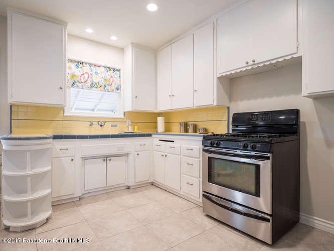 3230 Rida Street Pasadena, CA 91107 - Photo 8 of 17 3230 Rida St Pasadena CA 91107-small-007