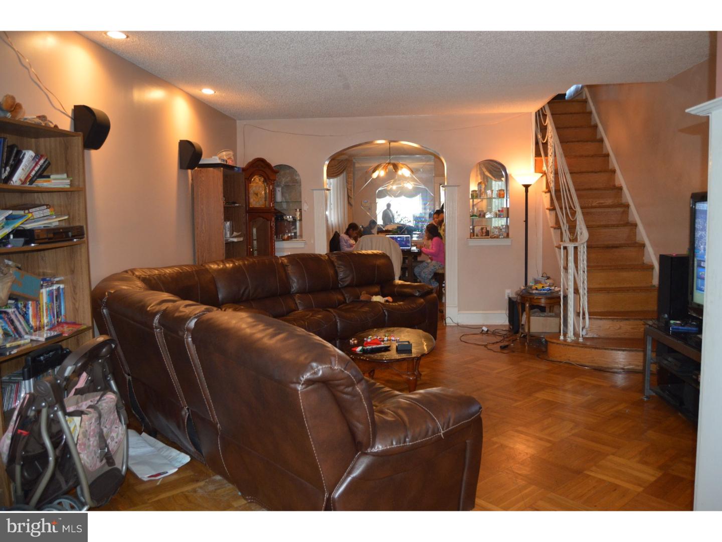 5705 Virginian Road Philadelphia, PA 19141 - Photo 5 of 13 Living Room