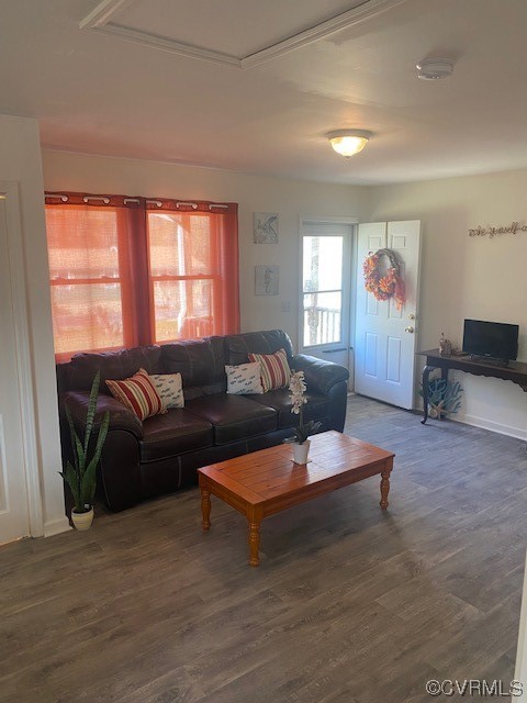 142 Samford Street Alberta, VA 23821 - Photo 7 of 24 a living room with furniture and a window