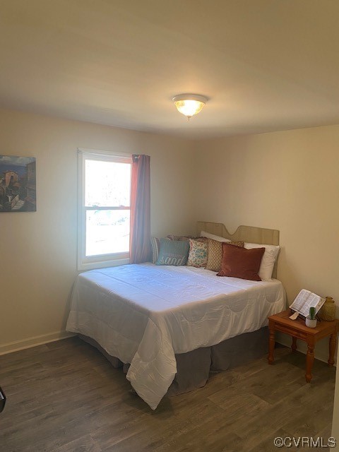 142 Samford Street Alberta, VA 23821 - Photo 8 of 24 a bedroom with a bed and window