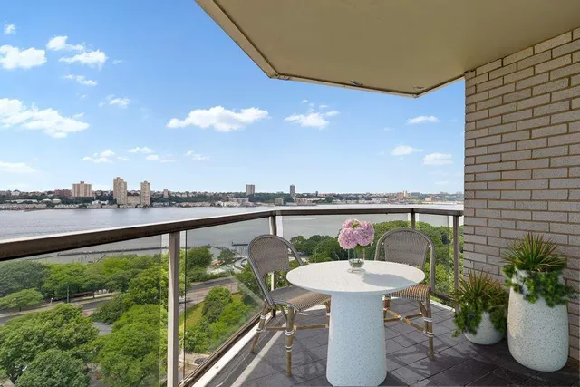 $2,350,000 | 60 Riverside Drive, Unit 19C | Upper West Side