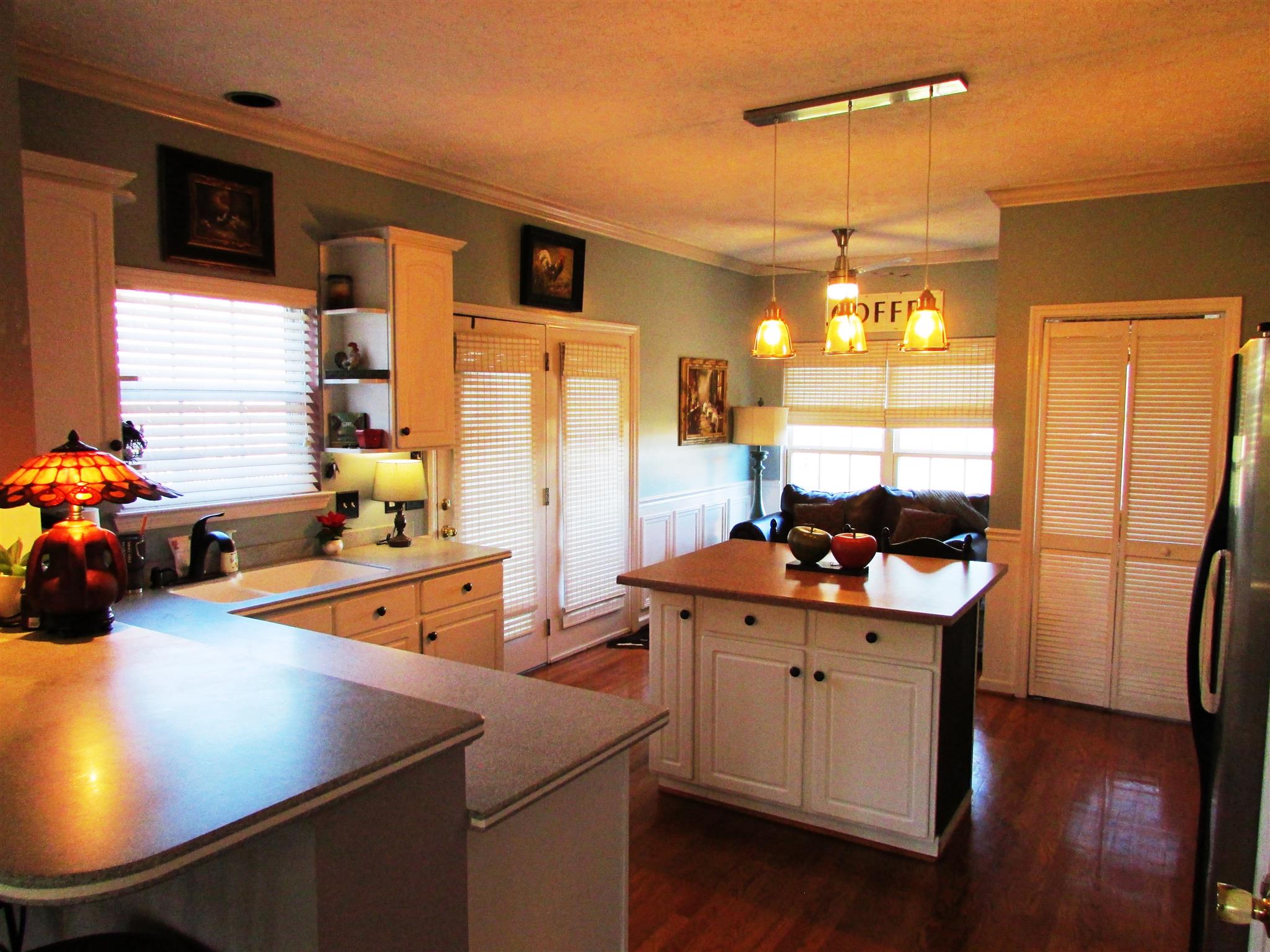 133 Lake Wood Road Lebanon, TN 37087 - Photo 6 of 30 ...And what a fantastic kitchen with room to enjoy friends & family.