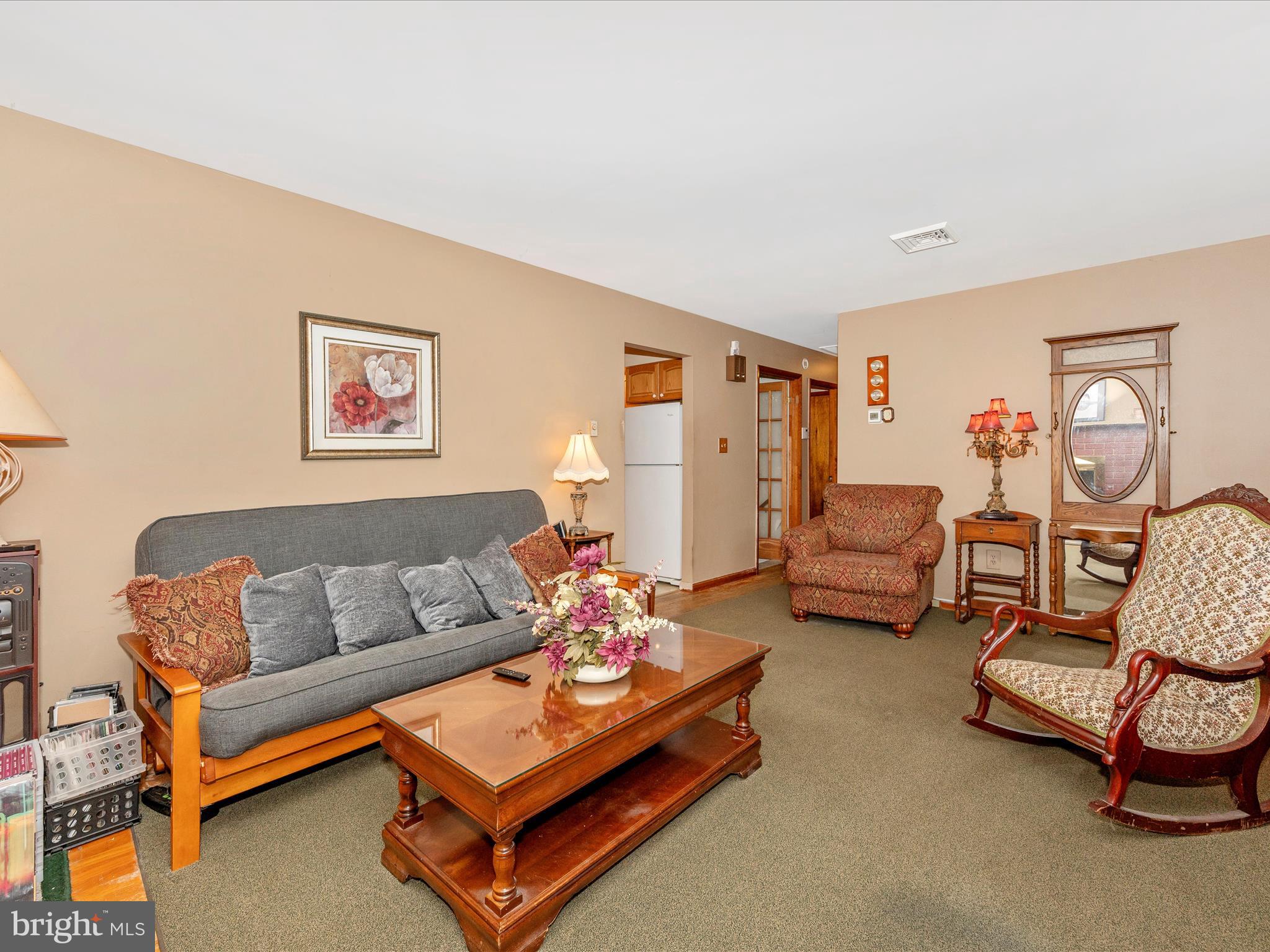 5203 New Design Road Frederick, MD 21703 - Photo 25 of 75 Living Room