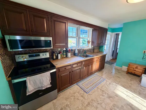 $3,100 | 757 Starr Street, Phoenixville, PA 19460