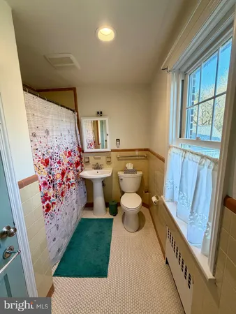 $3,100 | 757 Starr Street, Phoenixville, PA 19460