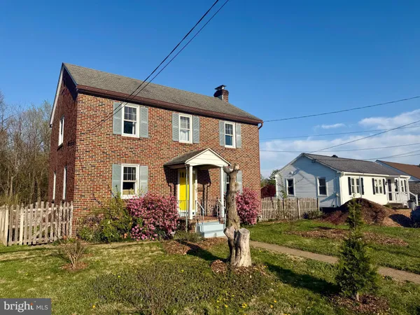 $3,100 | 757 Starr Street, Phoenixville, PA 19460