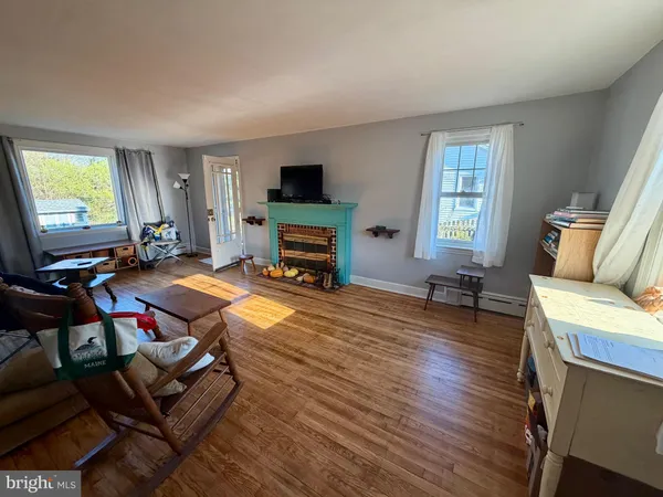$3,100 | 757 Starr Street, Phoenixville, PA 19460