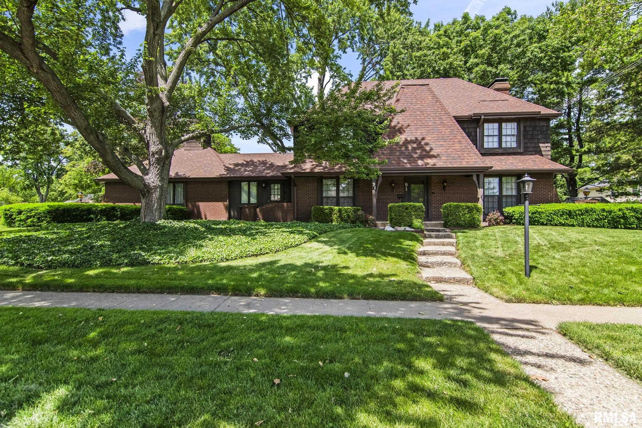 91 Pinehurst Drive Springfield, IL 62704 - Photo 3 of 46
