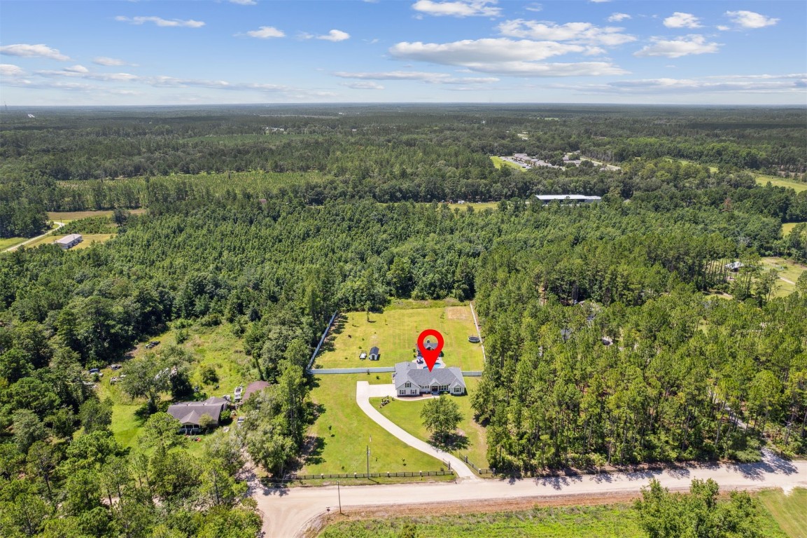 37221 Poole Road Hilliard, FL 32046 - Photo 39 of 67 a view of outdoor space and city view