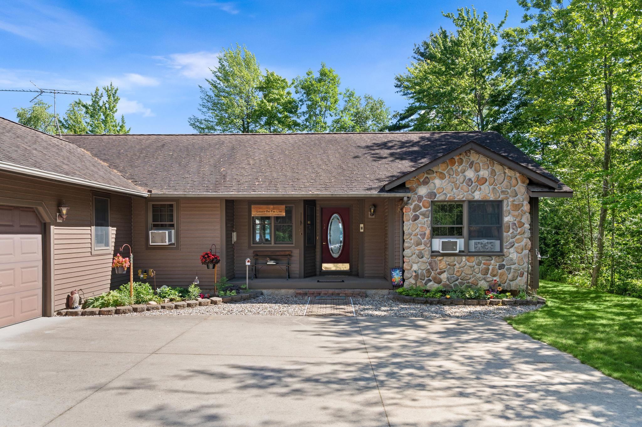 8585 Strawberry Point Road Grawn, MI 49637 - Photo 5 of 80