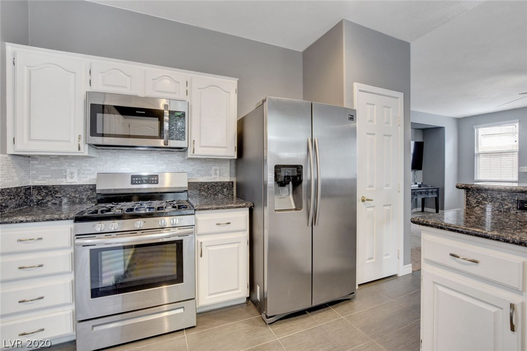 2000 Thunder Ridge Circle Henderson, NV 89012 - Photo 15 of 50 Gallery Image 15
