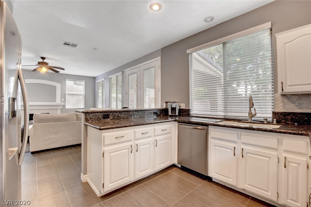 2000 Thunder Ridge Circle Henderson, NV 89012 - Photo 16 of 50 Gallery Image 16