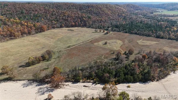 $900,000 | 700 County Road 700, Ellington, MO 63638