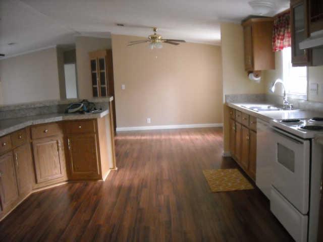 1008 Perry Road Chapmansboro, TN 37035 - Photo 5 of 20 Another view of kitchen