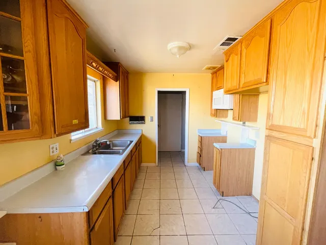 $399,000 | 624 Bowlen Drive, West Sacramento, CA 95605