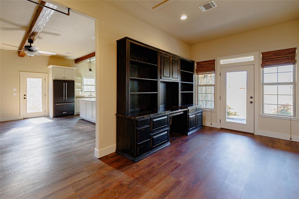 1433 County Road 1180 Decatur, TX 76234 - Photo 10 of 36