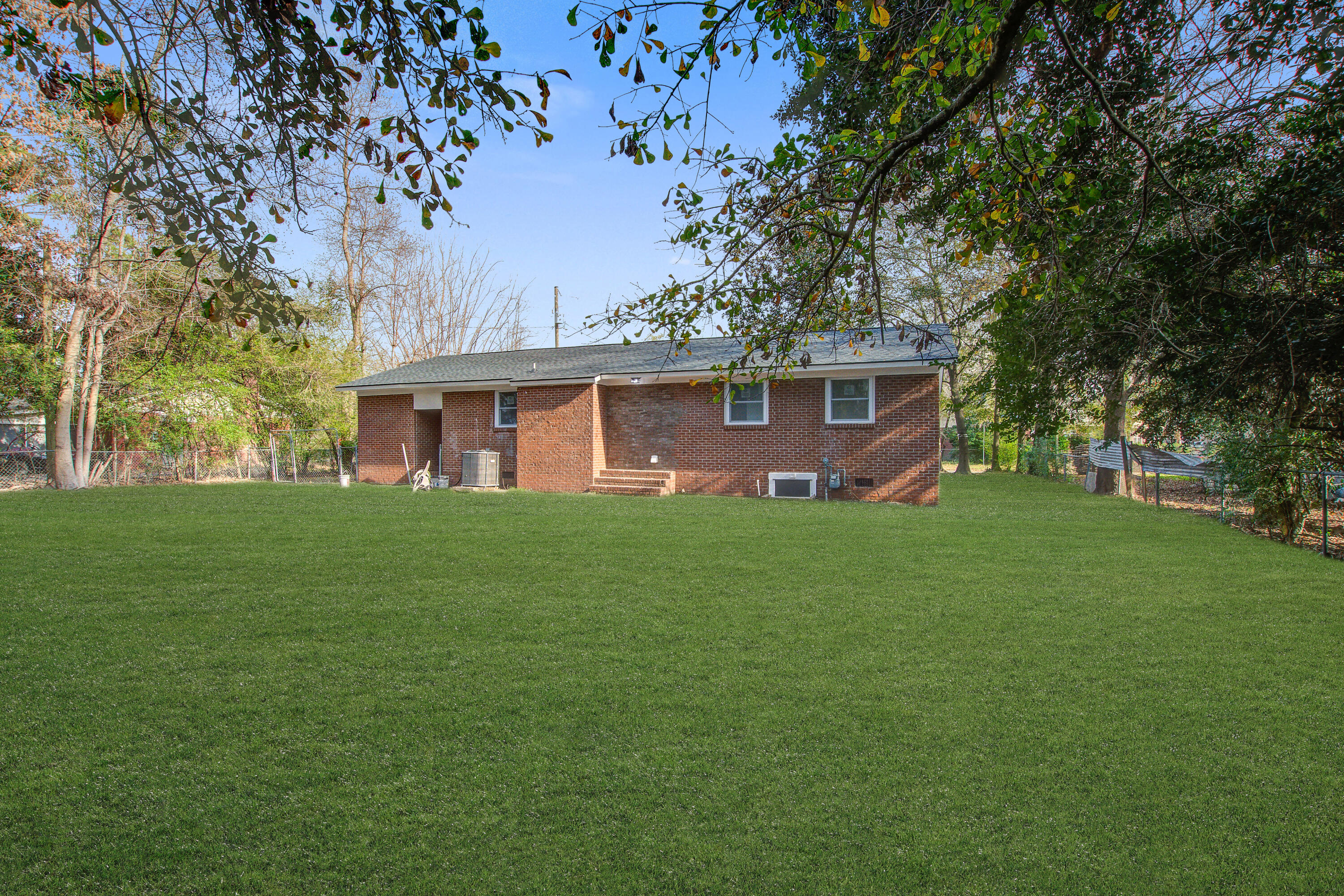 1 Fanwood Road Goose Creek, SC 29445 - Photo 5 of 25 1 Fanwood (5)