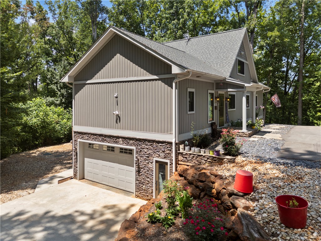 332 Two Rivers Drive Westminster, SC 29693 - Photo 6 of 50