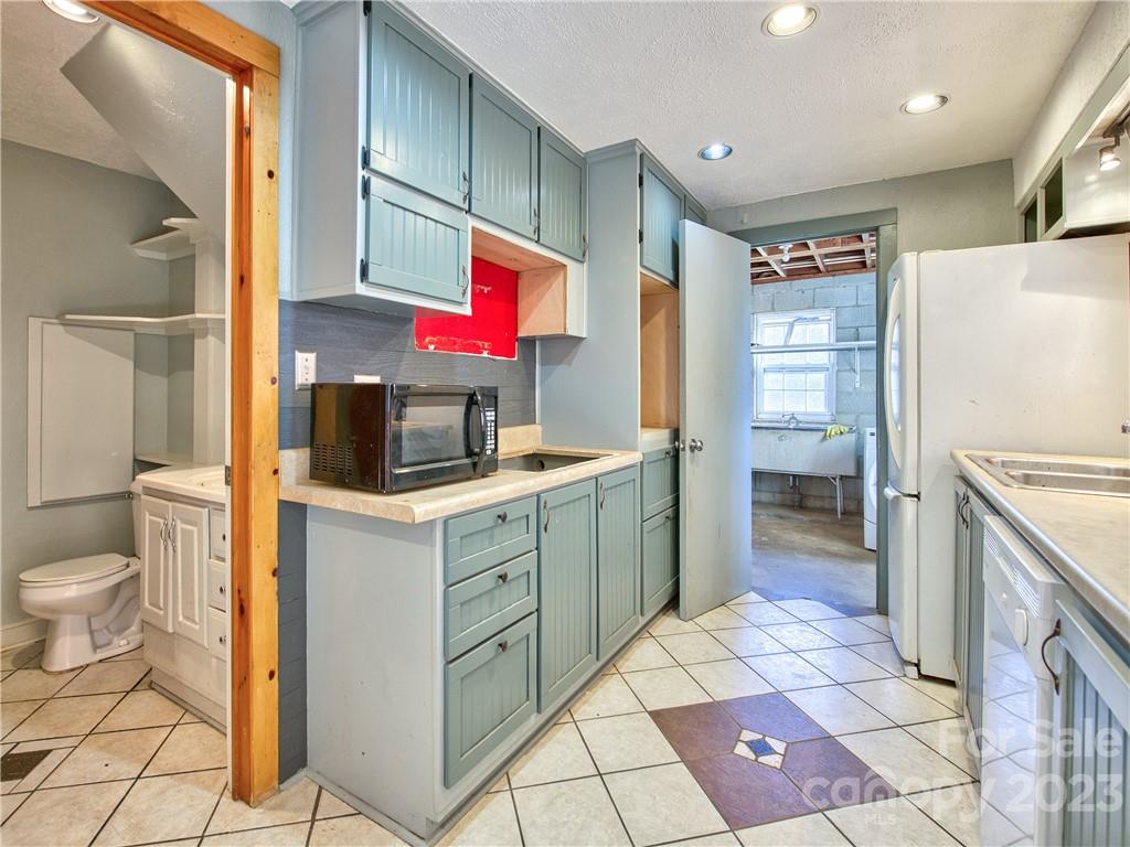 74 Rhoda Street Canton, NC 28716 - Photo 29 of 34 Gallery Image 29