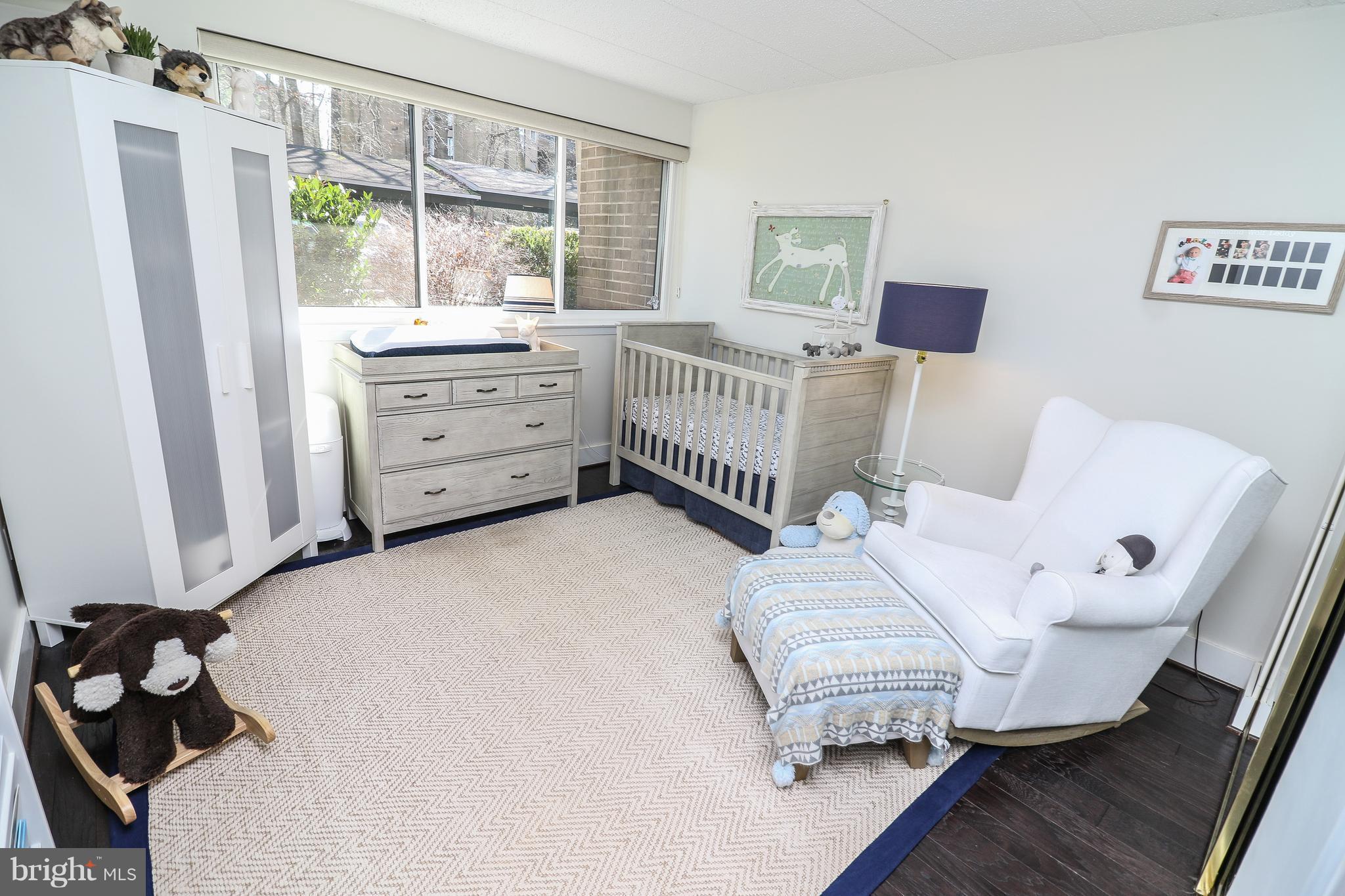 2114 Green Watch Way, Unit 101 Reston, VA 20191 - Photo 18 of 29 Notice how bright!