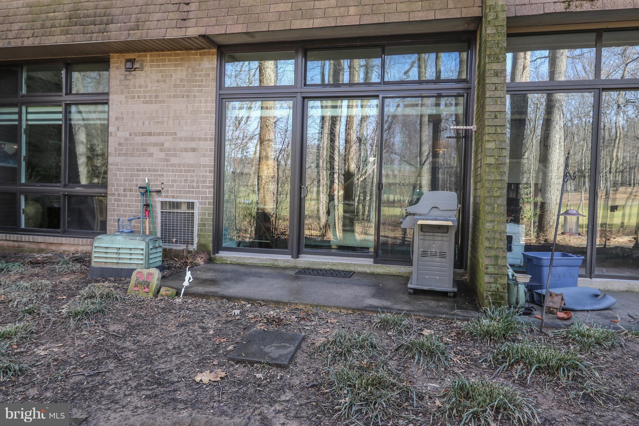 2114 Green Watch Way, Unit 101 Reston, VA 20191 - Photo 22 of 29 Notice the reflective glass for privacy!