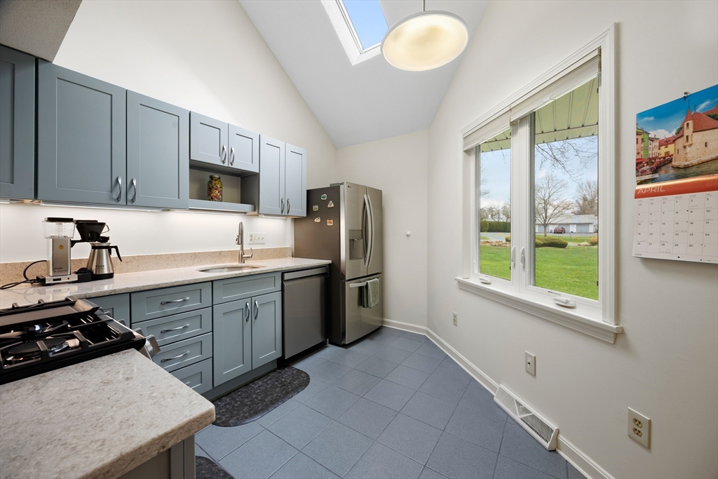 8 Baldwin Lane, Unit 8 Amherst, MA 01002 - Photo 16 of 40