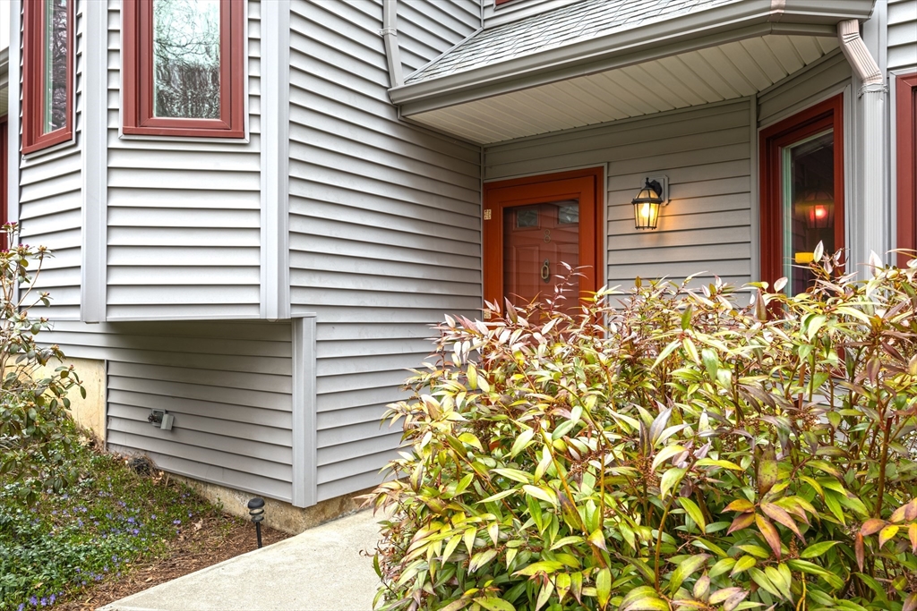 8 Baldwin Lane, Unit 8 Amherst, MA 01002 - Photo 2 of 40