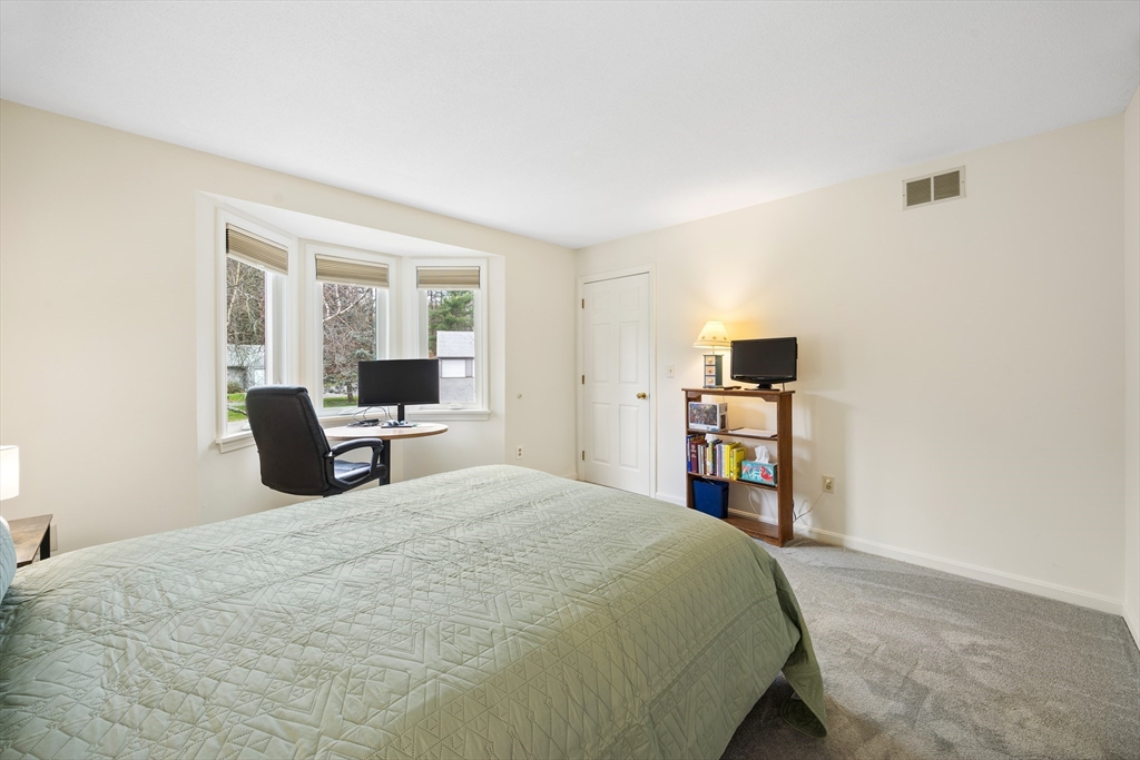 8 Baldwin Lane, Unit 8 Amherst, MA 01002 - Photo 24 of 40