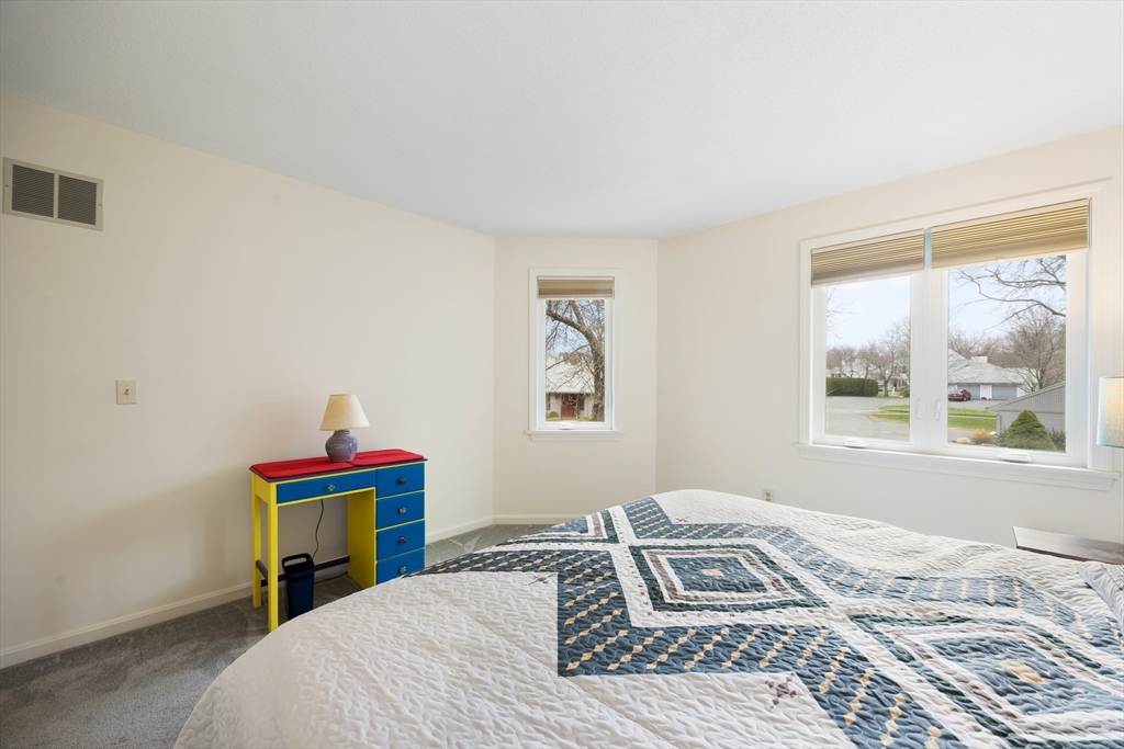 8 Baldwin Lane, Unit 8 Amherst, MA 01002 - Photo 30 of 40
