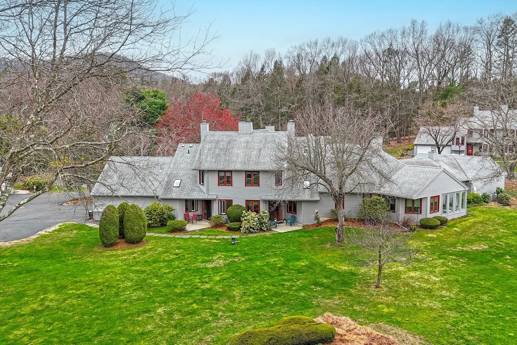 8 Baldwin Lane, Unit 8 Amherst, MA 01002 - Photo 3 of 40