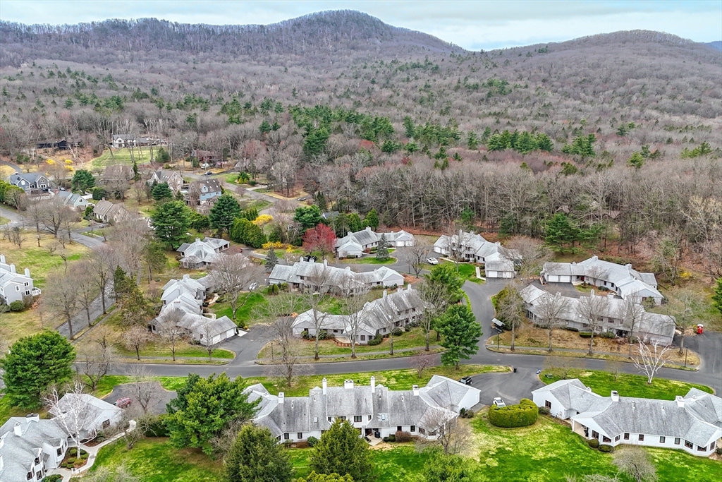 8 Baldwin Lane, Unit 8 Amherst, MA 01002 - Photo 4 of 40
