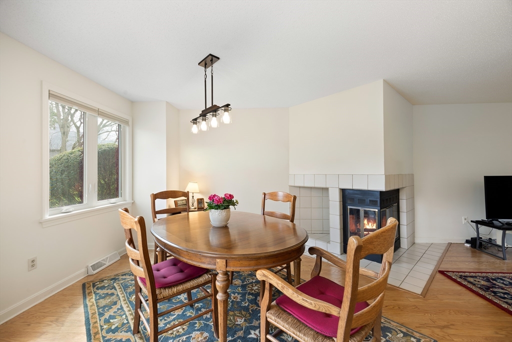 8 Baldwin Lane, Unit 8 Amherst, MA 01002 - Photo 9 of 40