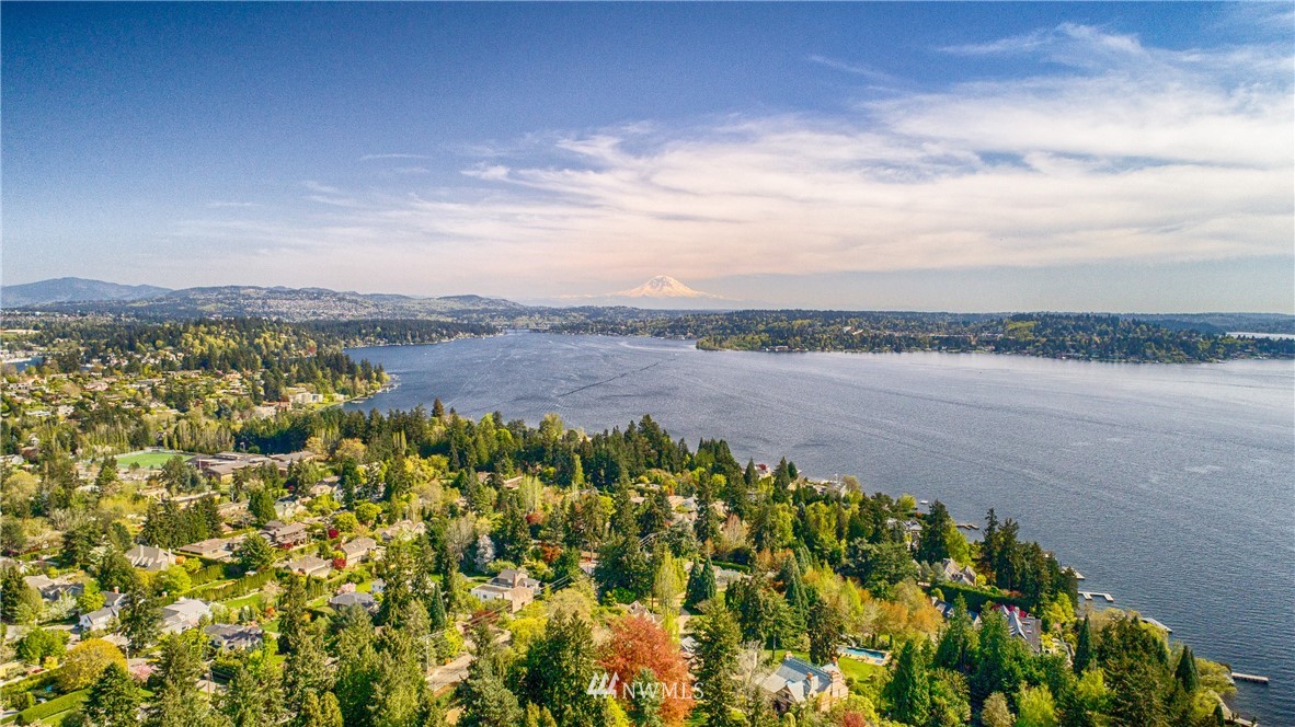 1137 Evergreen Point Road Medina, WA 98039 - Photo 3 of 18