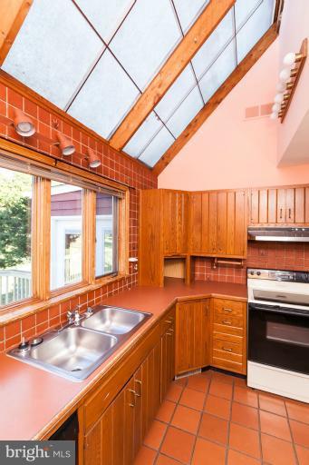 59 Seminary Farm Road Lutherville-Timonium, MD 21093 - Photo 11 of 30 Kitchen