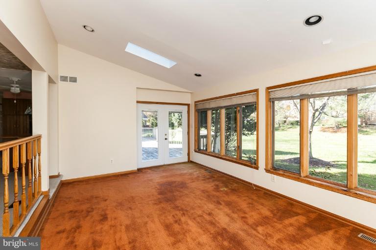 59 Seminary Farm Road Lutherville-Timonium, MD 21093 - Photo 16 of 30 Family Room